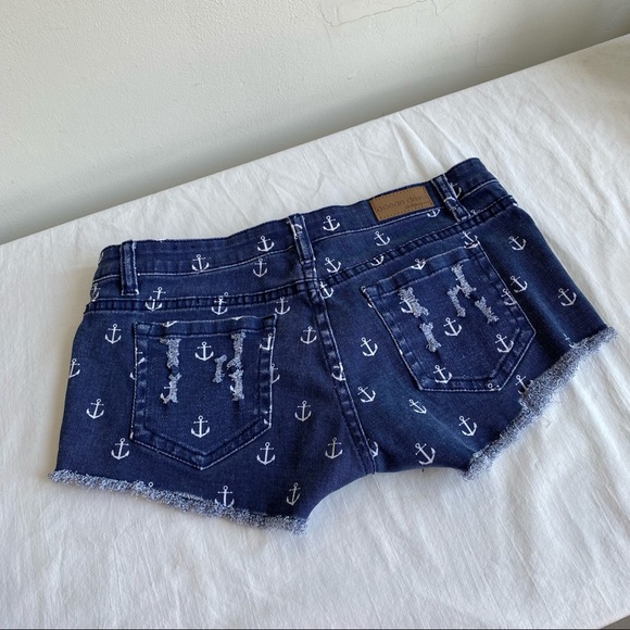 Ocean Drive Anchor Print Distressed Denim Shorts - Picture 14 of 14